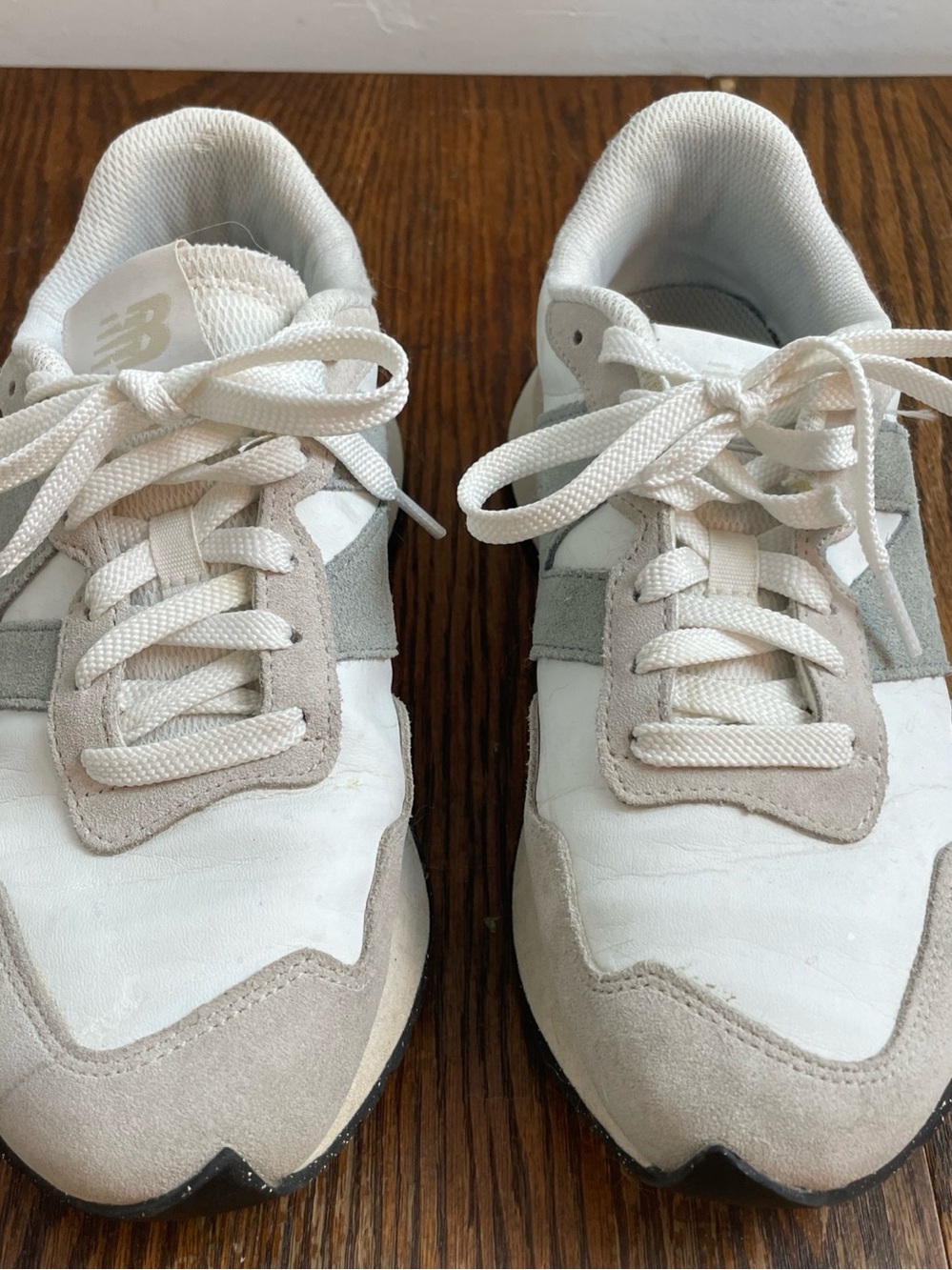 New Balance Womens 7.5 Blue White and Light Gray Casual Sneakers Model WS237RC